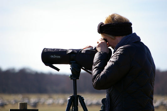 Découvrez les 7 meilleures jumelles pour l’ornithologie et l’observation d’oiseaux avec Jumelles.Store. Guide expert, conseils terrain et focus sur les Jumelles Haute Précision 60X60 Vision Nocturne BAK4.